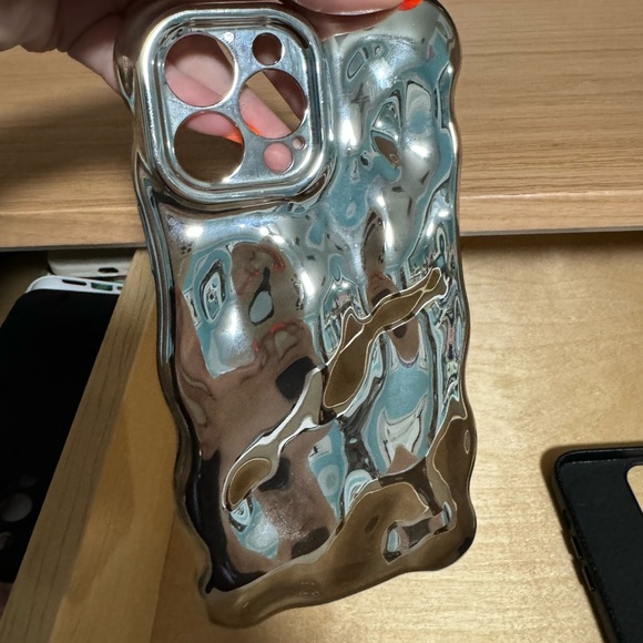 iPhone 13 Pro Max silver case - Picture 2 of 4